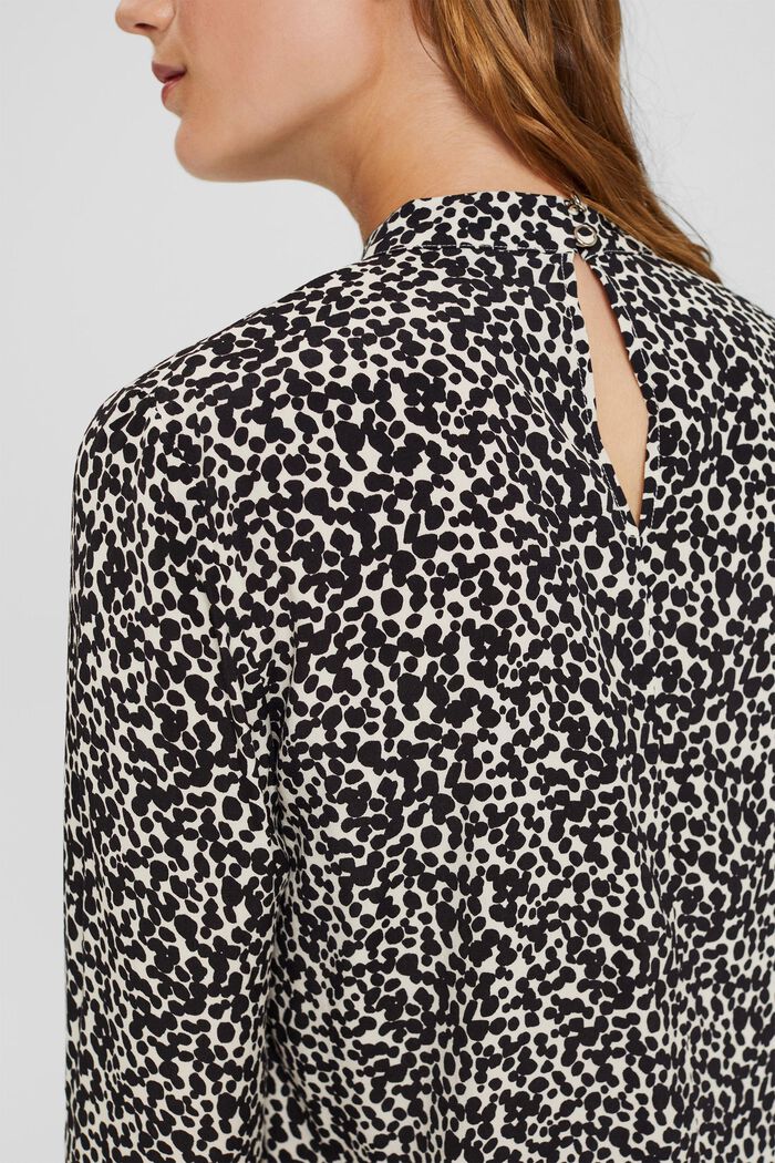 Print-Bluse mit plissiertem Stehkragen