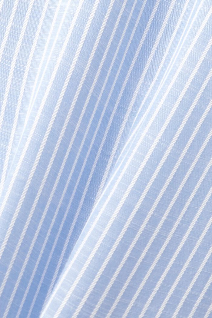 Locker geschnittene Bluse, LENZING™ ECOVERO™, LIGHT BLUE, detail image number 5