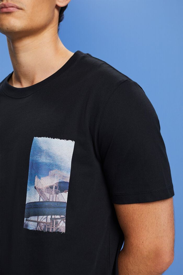 T-Shirt mit Print auf der Brust, 100 % Baumwolle, BLACK, detail image number 2