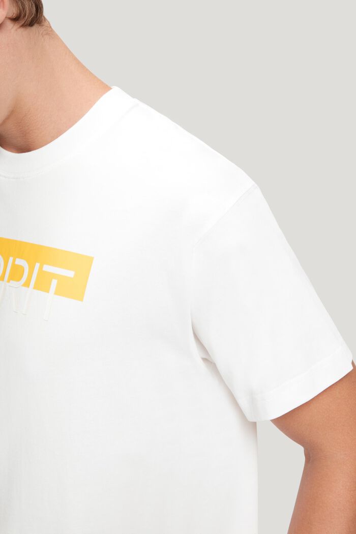 T-Shirt mit matt-glänzendem Logo-Aufnäher, WHITE, detail image number 3