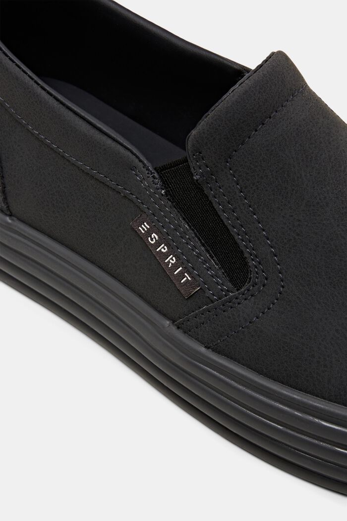 Slip-on-Sneaker in Lederoptik mit Plateausohle, BLACK, detail image number 3