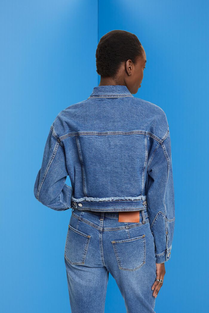 Verkürzte Jeansjacke mit fransigem Besatz, BLUE DARK WASHED, detail image number 3