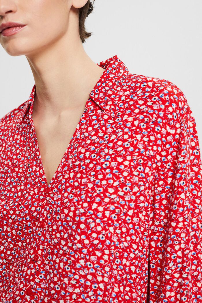 Bluse mit Rüschenkante, LENZING™ ECOVERO™, RED, detail image number 2