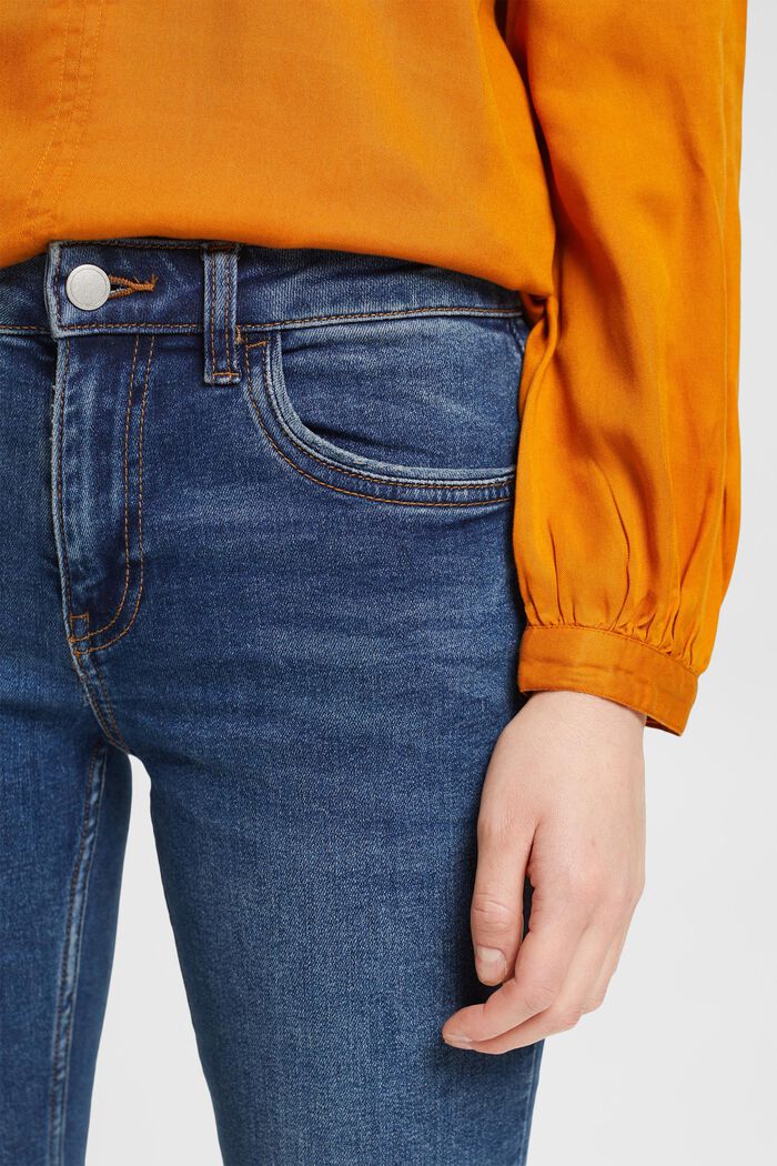ESPRIT - Elastische Slim-Fit Jeans in unserem Online Shop