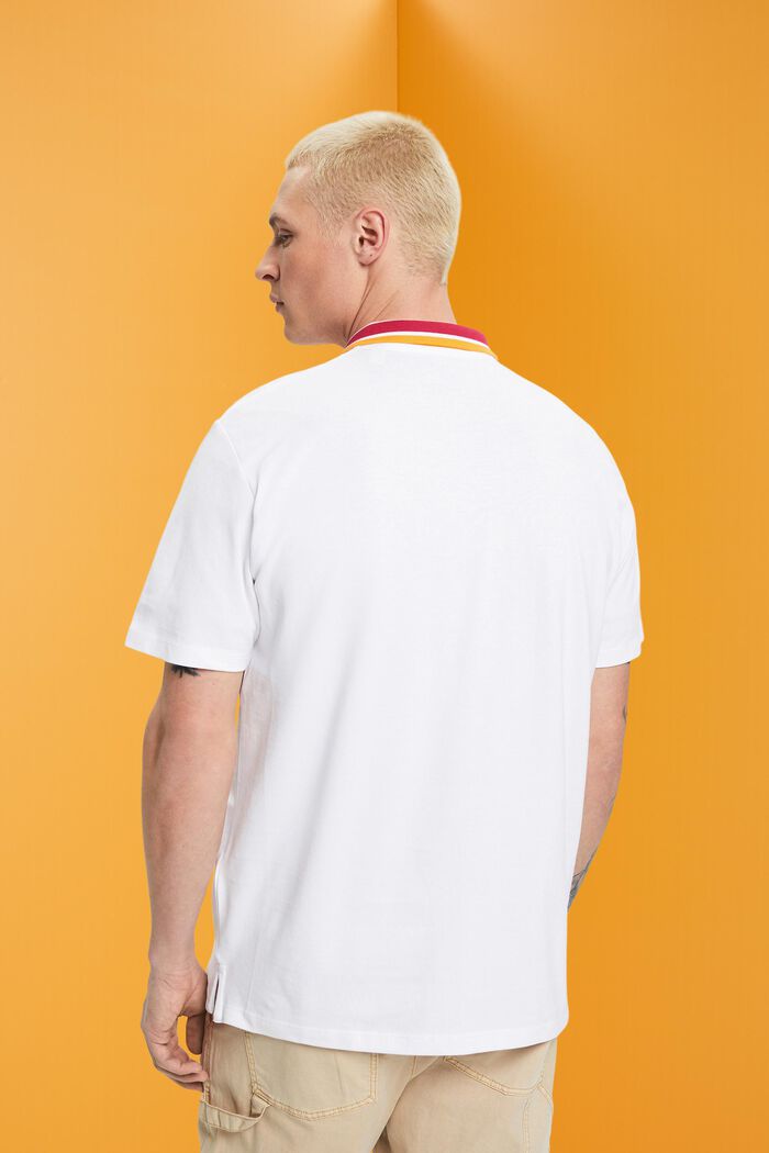 Poloshirt aus Baumwoll-Piqué mit Streifenkragen, WHITE, detail image number 3