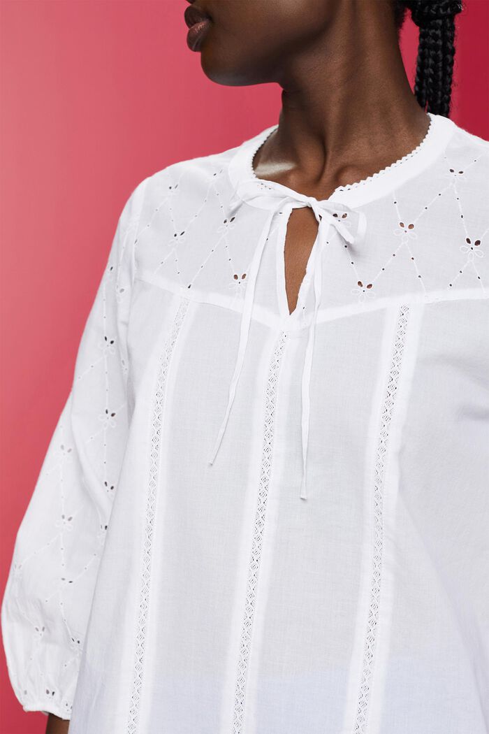 Bluse mit Stickerei, 100 % Baumwolle, WHITE, detail image number 2