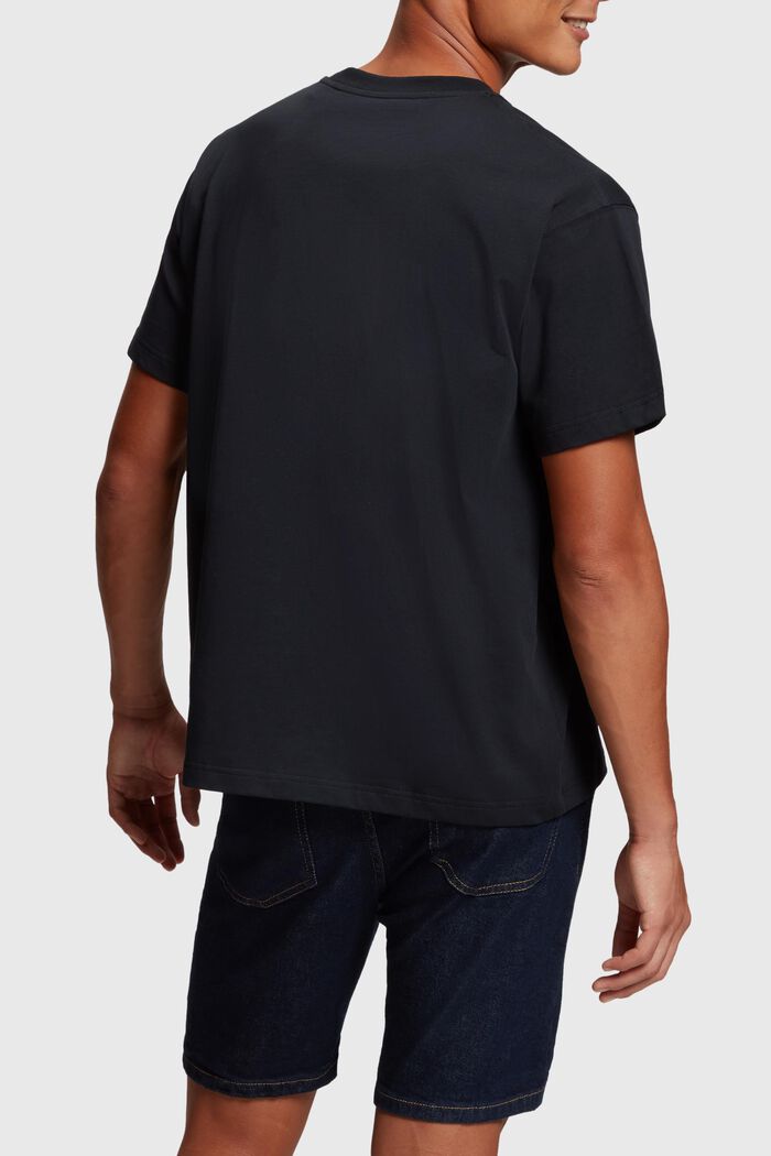 T-Shirt mit Logo-Aufnäher mit Nieten, BLACK, detail image number 1