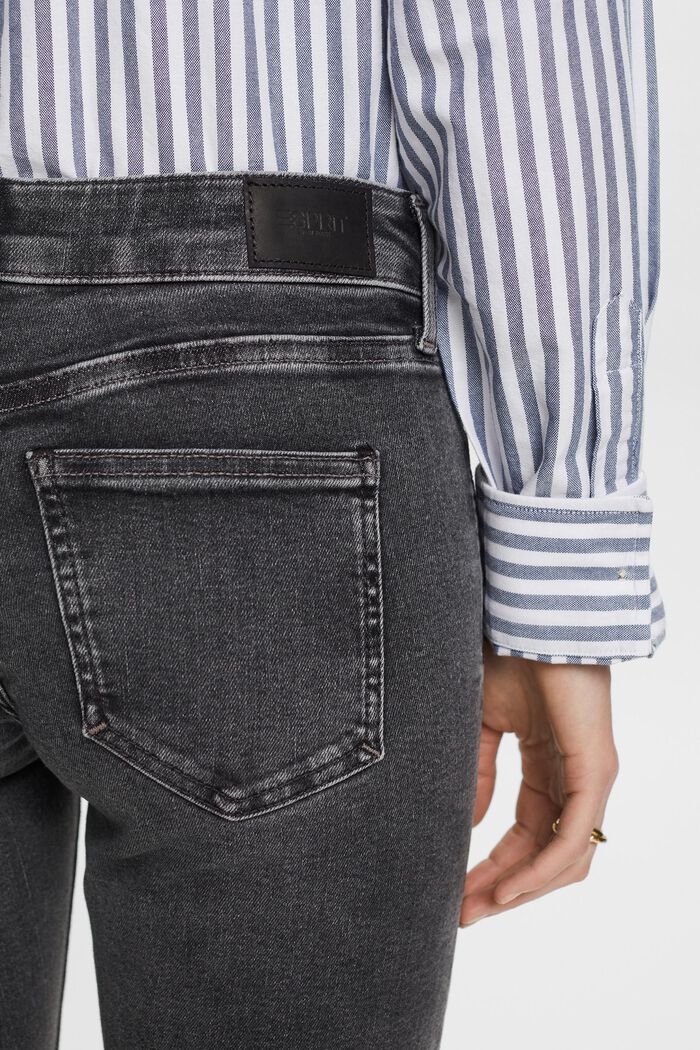 Jeans mit mittlerer Bundhöhe und schmaler Passform, BLACK DARK WASHED, detail image number 4