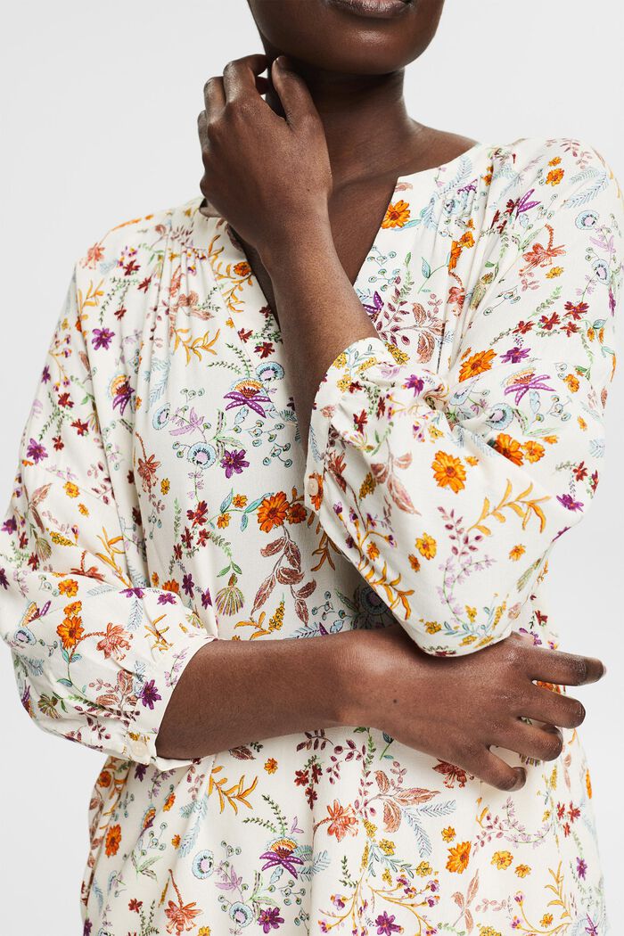 Bluse mit floralem Muster