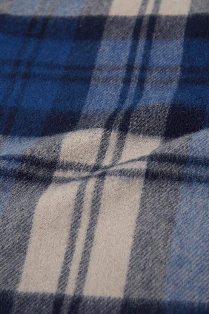 Aus Wolle/Kaschmir: Schal mit Karomuster, DARK BLUE, detail image number 2