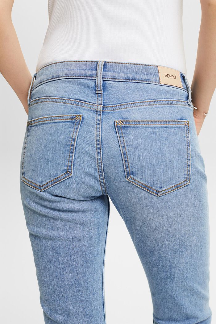 Bootcut Jeans mit mittelhohem Bund, BLUE LIGHT WASHED, detail image number 3