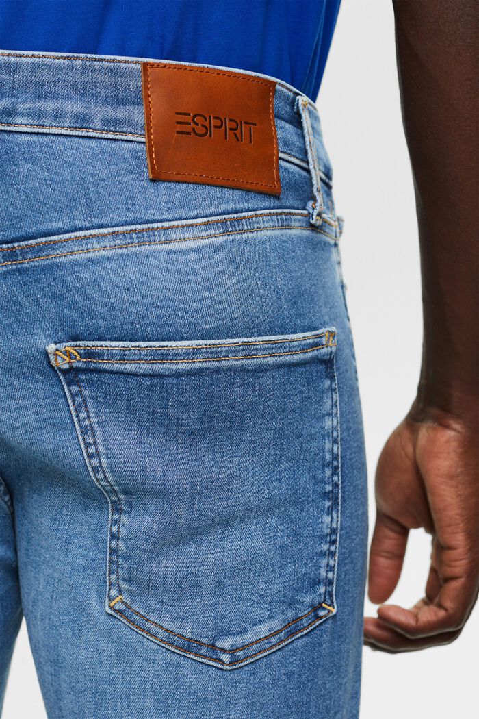 Schmale Jeans mit mittlerer Bundhöhe, BLUE LIGHT WASHED, detail image number 4
