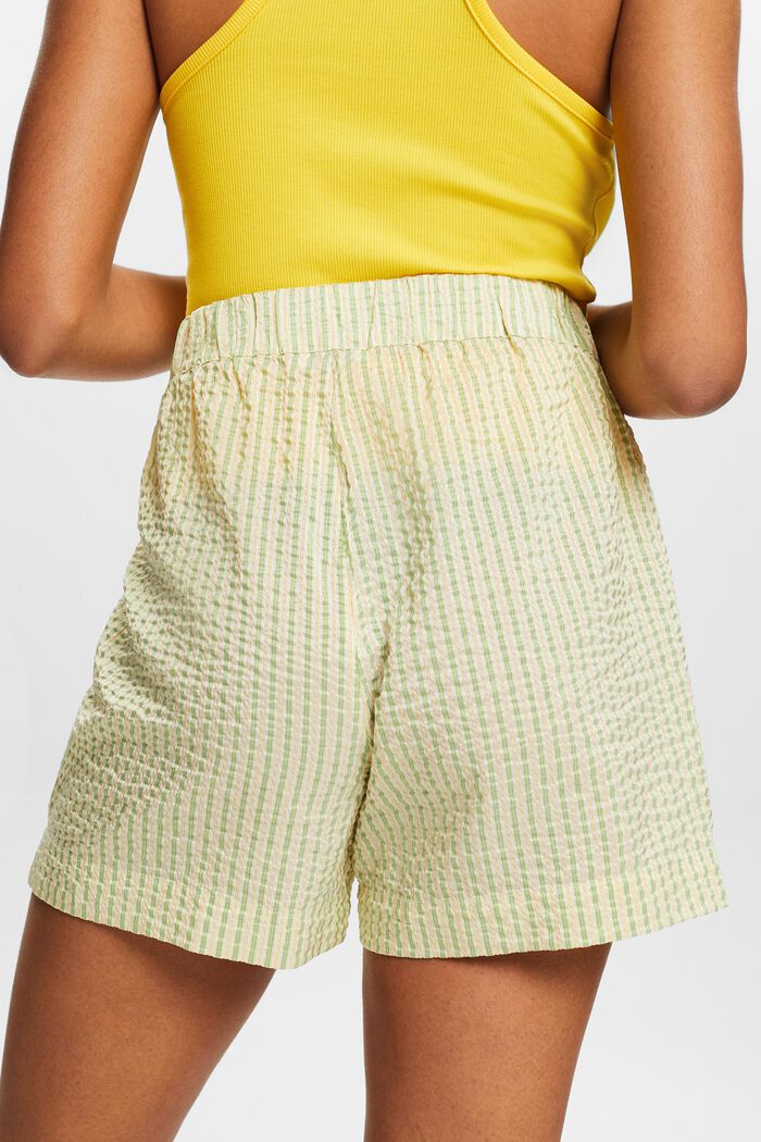 Gestreifte Shorts in Crinkle-Optik, LIGHT GREEN, detail image number 4
