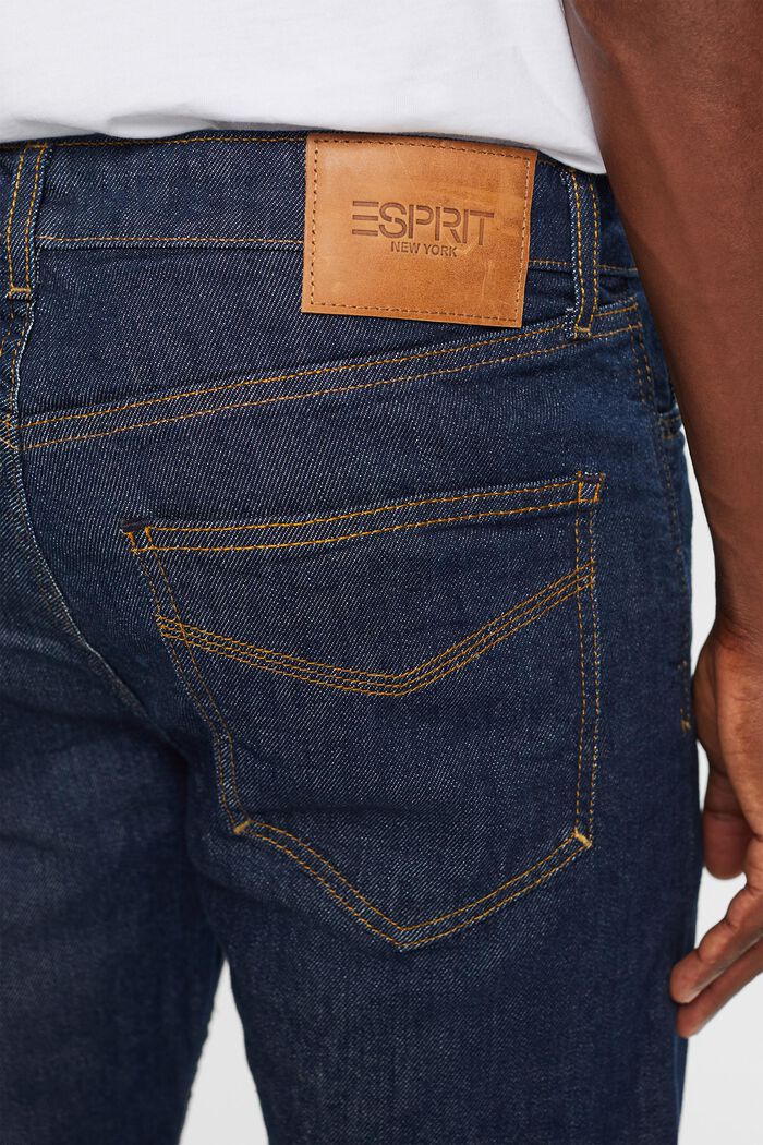 Gerade Jeans mit mittelhohem Bund, BLUE RINSE, detail image number 4