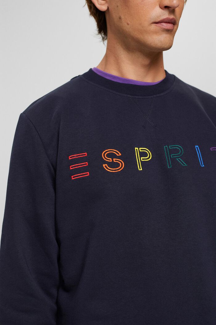 ESPRIT - Recycelt: Sweatshirt mit Logostickerei in unserem Online Shop