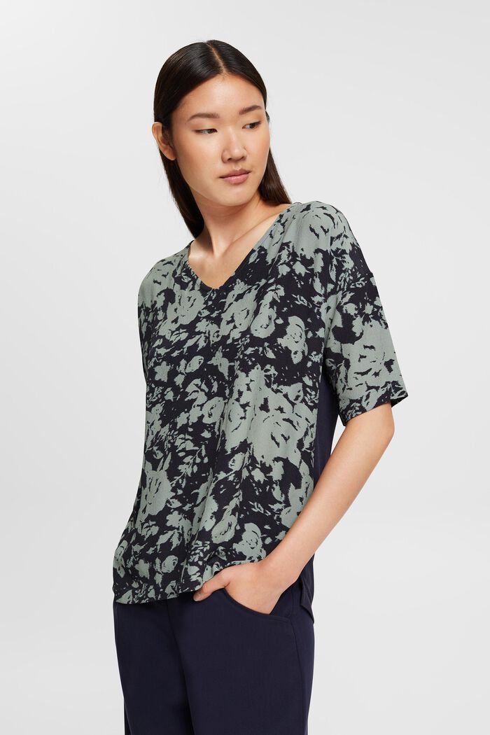 T-Shirt mit Muster und V-Ausschnitt, LENZING™ ECOVERO™, NAVY, detail image number 1