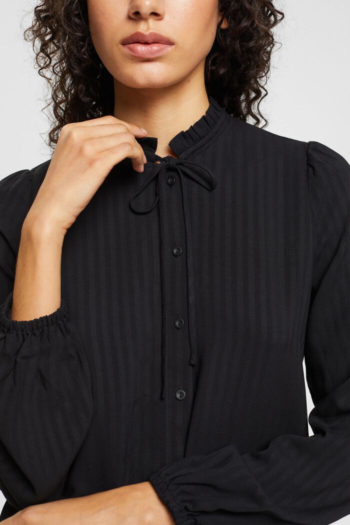 Bluse mit gekräuseltem Kragen, LENZING™ ECOVERO™, BLACK, detail image number 2