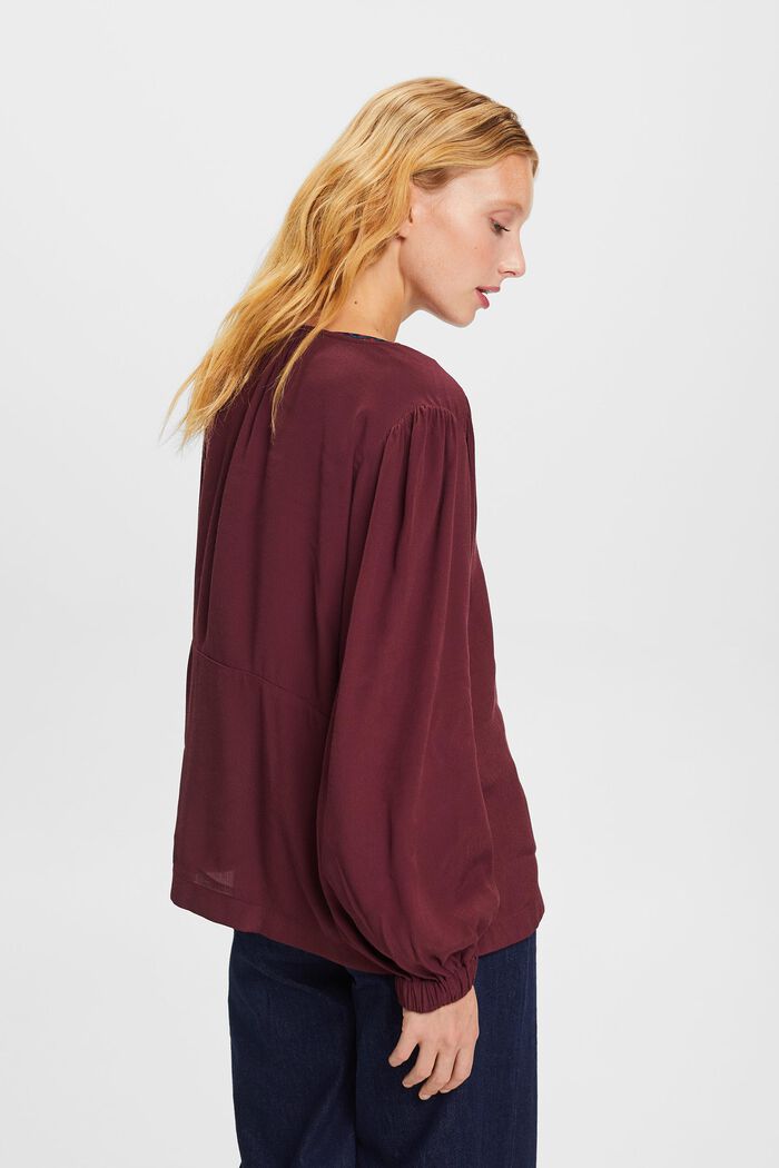 Chiffonbluse mit V-Ausschnitt, BORDEAUX RED, detail image number 4