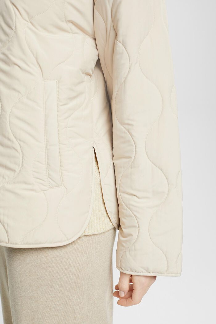 Ultraleichte Steppjacke im Bomber-Style, LIGHT TAUPE, detail image number 2