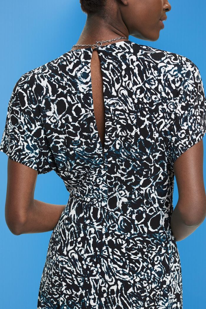 Jerseykleid mit V-Ausschnitt und Allover-Print, BLACK, detail image number 4