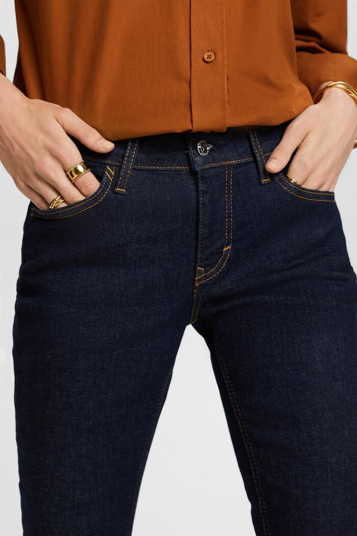 Recycelt: Skinny Jeans mit mittelhohem Bund, BLUE RINSE, detail image number 2