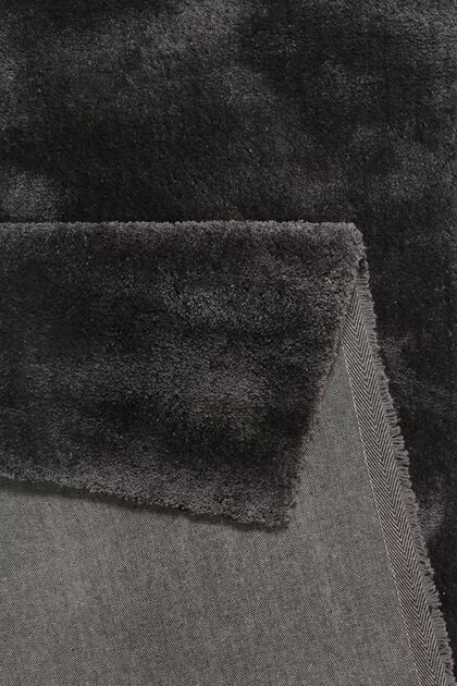 Hochflor-Teppich im unifarbenen Design